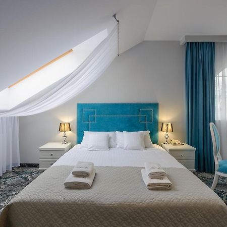 Hotel Lord 라돔 외부 사진