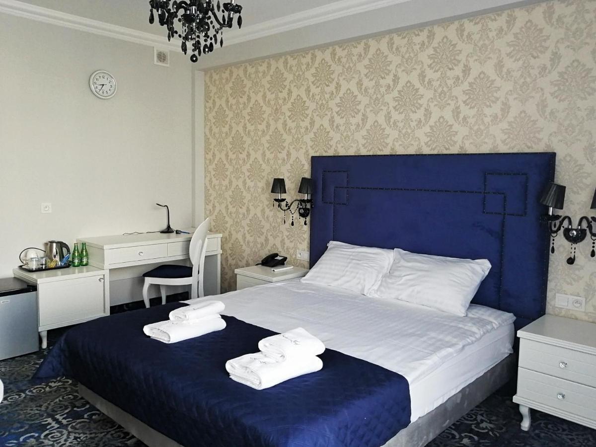 Hotel Lord 라돔 외부 사진
