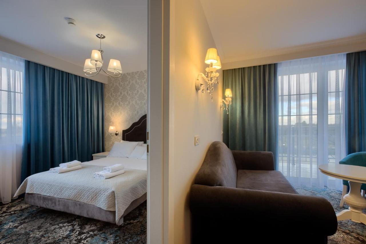 Hotel Lord 라돔 외부 사진