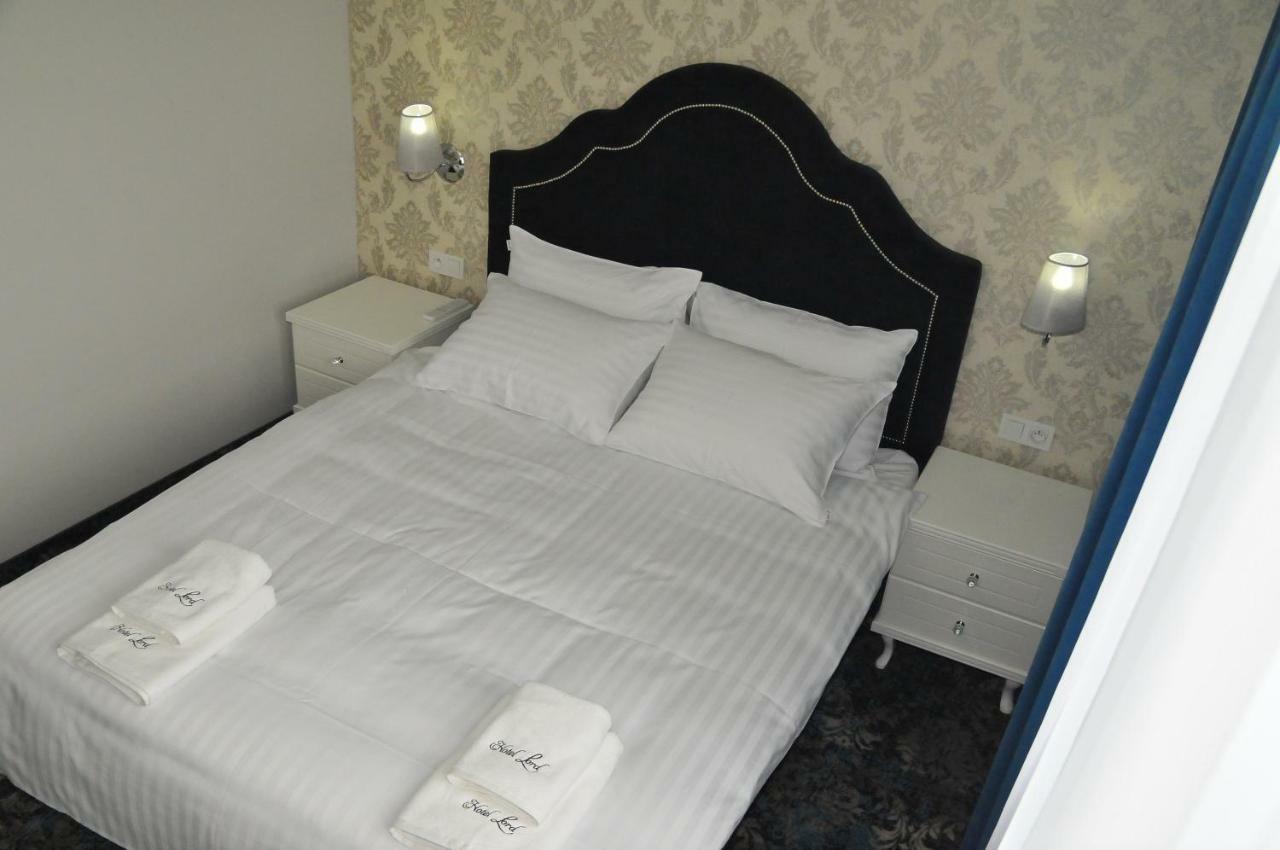 Hotel Lord 라돔 외부 사진